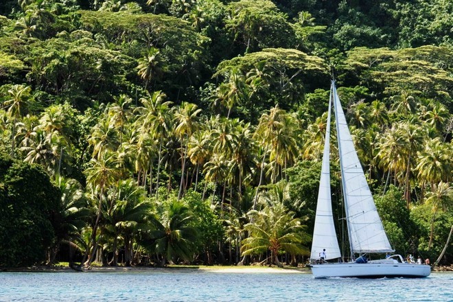 Lagoon racing - The Tahiti Pearl Regatta © Morgan Rogers